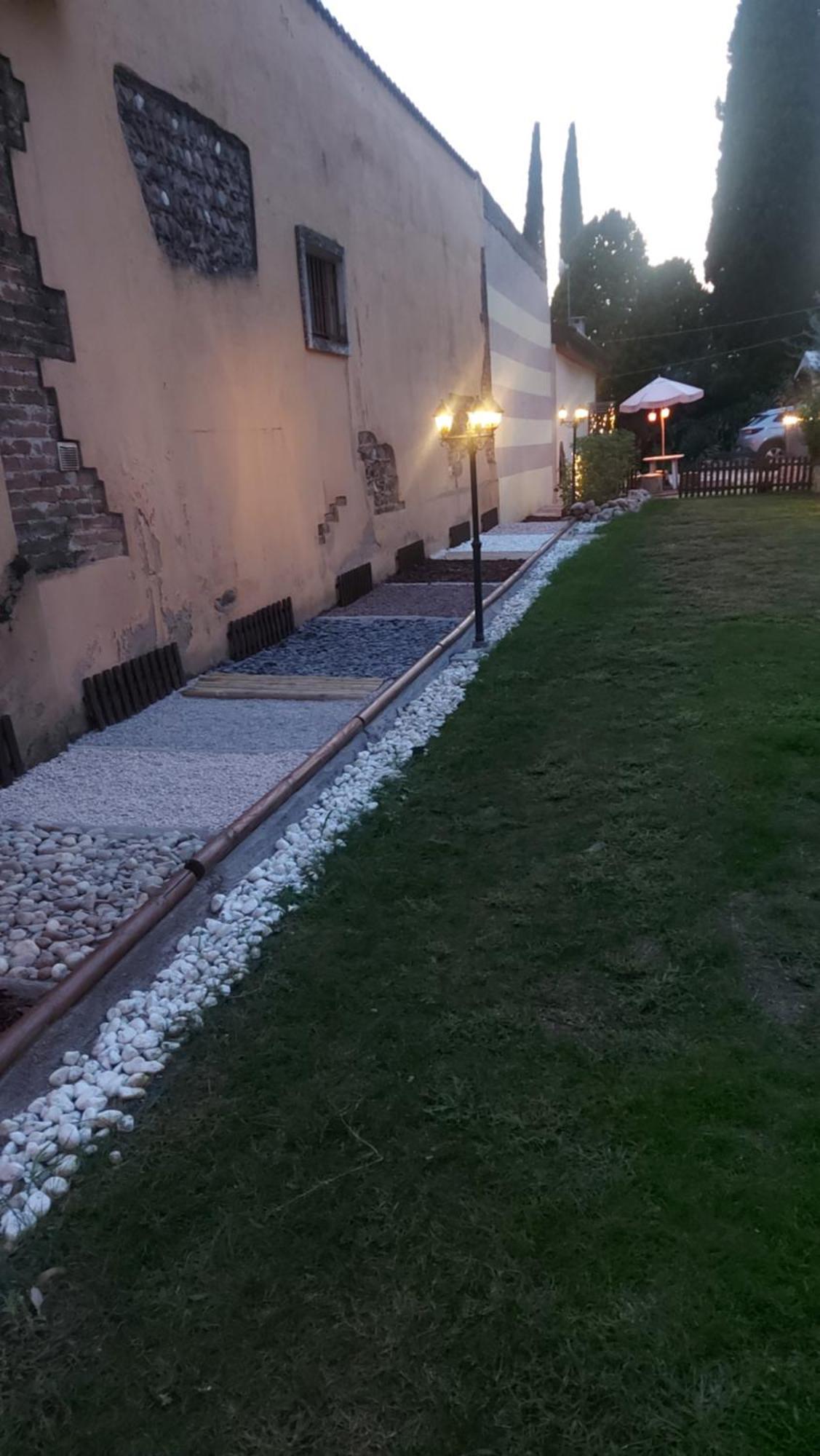B&B Corte Colli Antichi Sona Eksteriør bilde